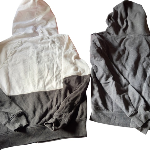 Huge Bundle of VS Woman's Clothing - Picture 14 of 14